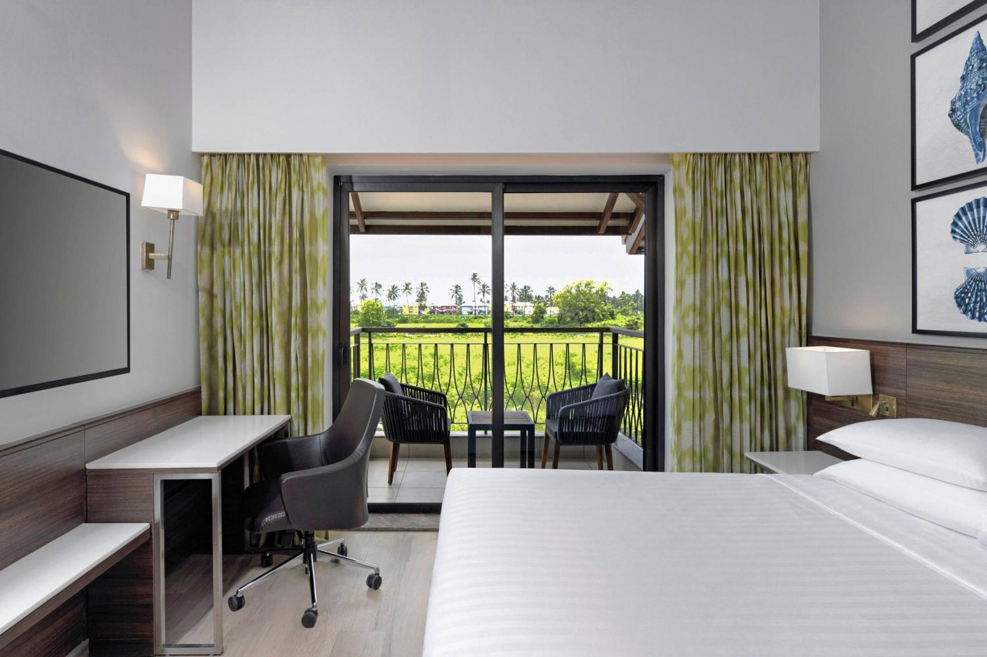 Hotel Fairfield By Marriott Goa Benaulim Exterior foto
