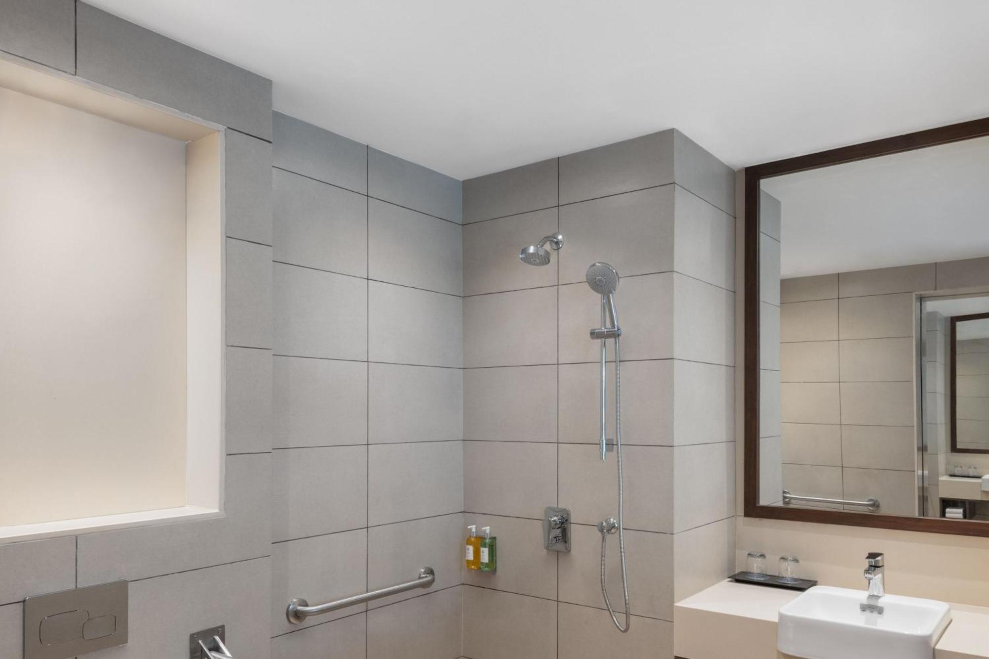 Hotel Fairfield By Marriott Goa Benaulim Exterior foto